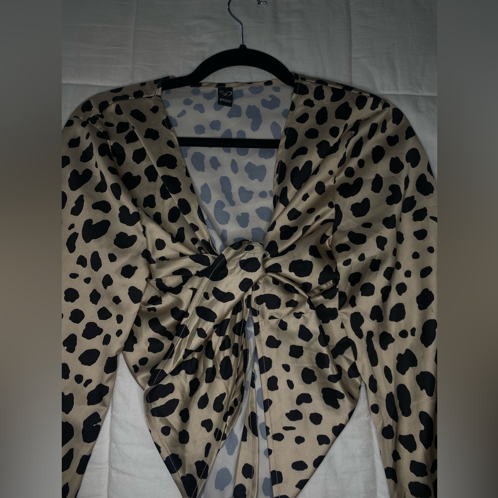 Leopard front tie crop top